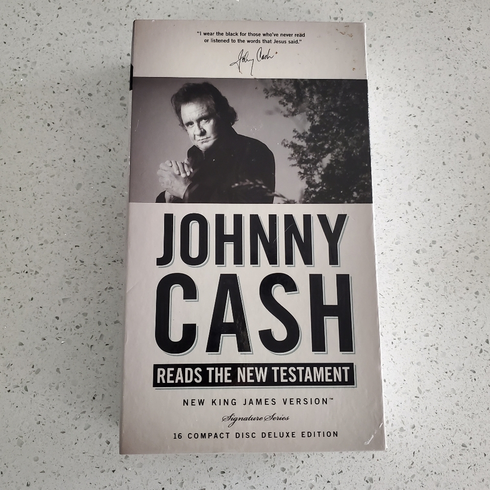 Johnny Cash Reads the New Testament 16 CD Set New King James Version NKJV